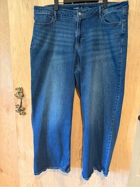 Old Navy High-Rise Wow Wide Leg Jeans - Medium Blue